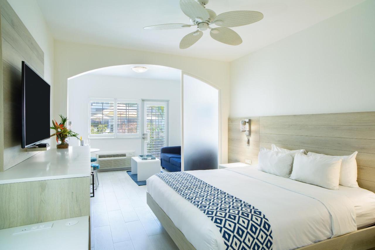 גרייס ביי Ports Of Call Resort מראה חיצוני תמונה